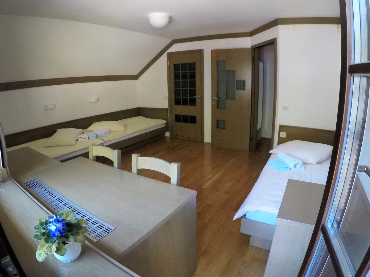 Tržič Karami Mountainhouse B&B 외부 사진